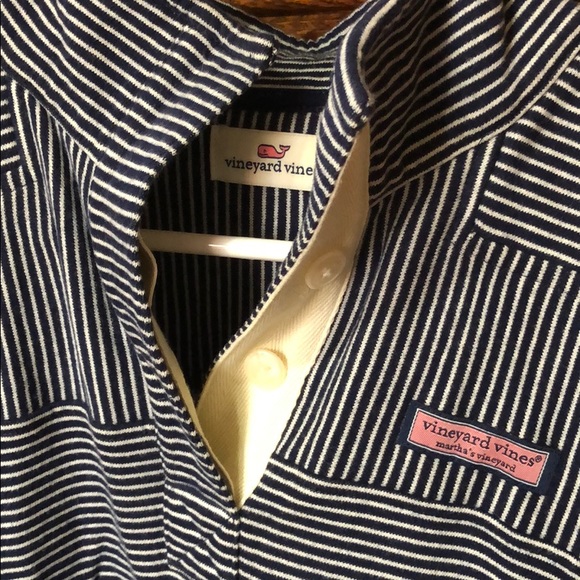 Vineyard vines pullover - Picture 2 of 6